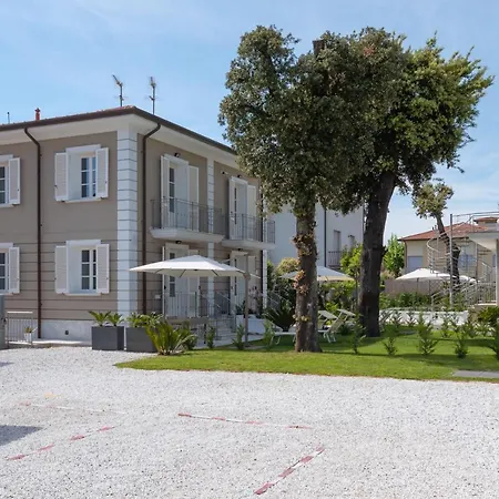 Lido Luxury