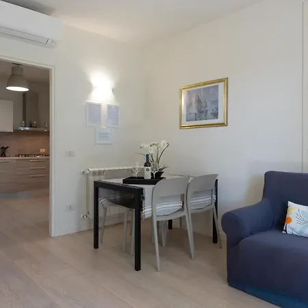 Lido Luxury Villa *